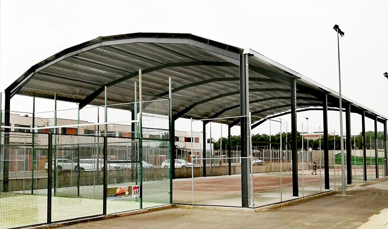 couverture terrain padel métallique